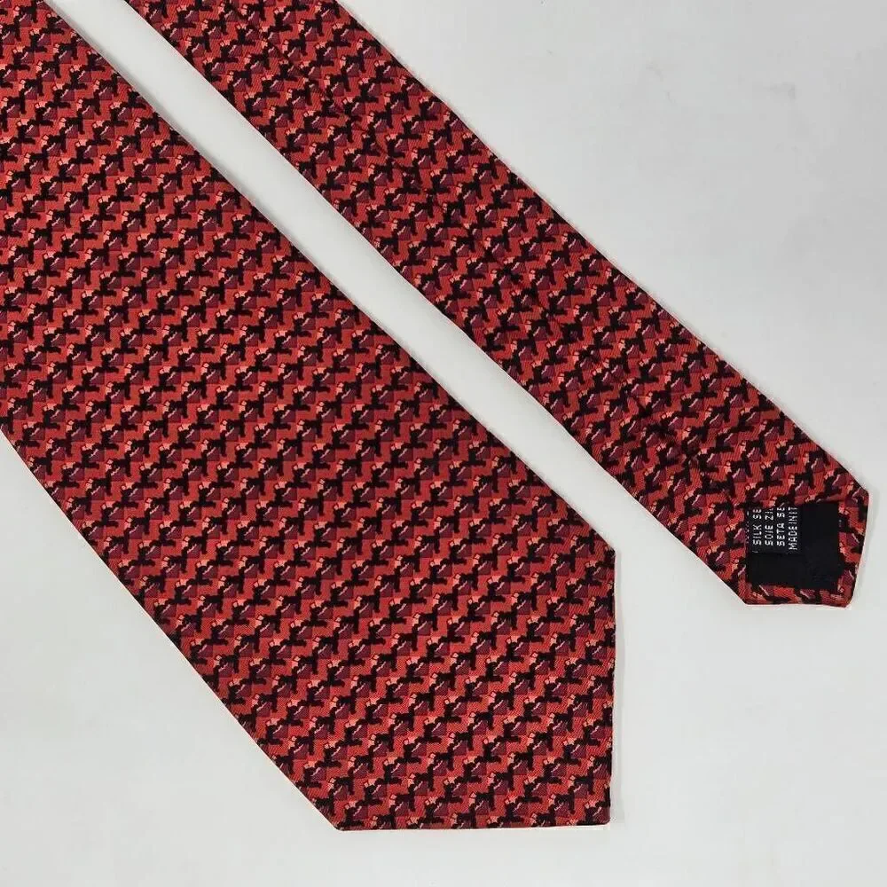 METROPOLITAN MUSEUM OF ART SILK TIE RED BLACK ABSTRACT FOULARD 3.75